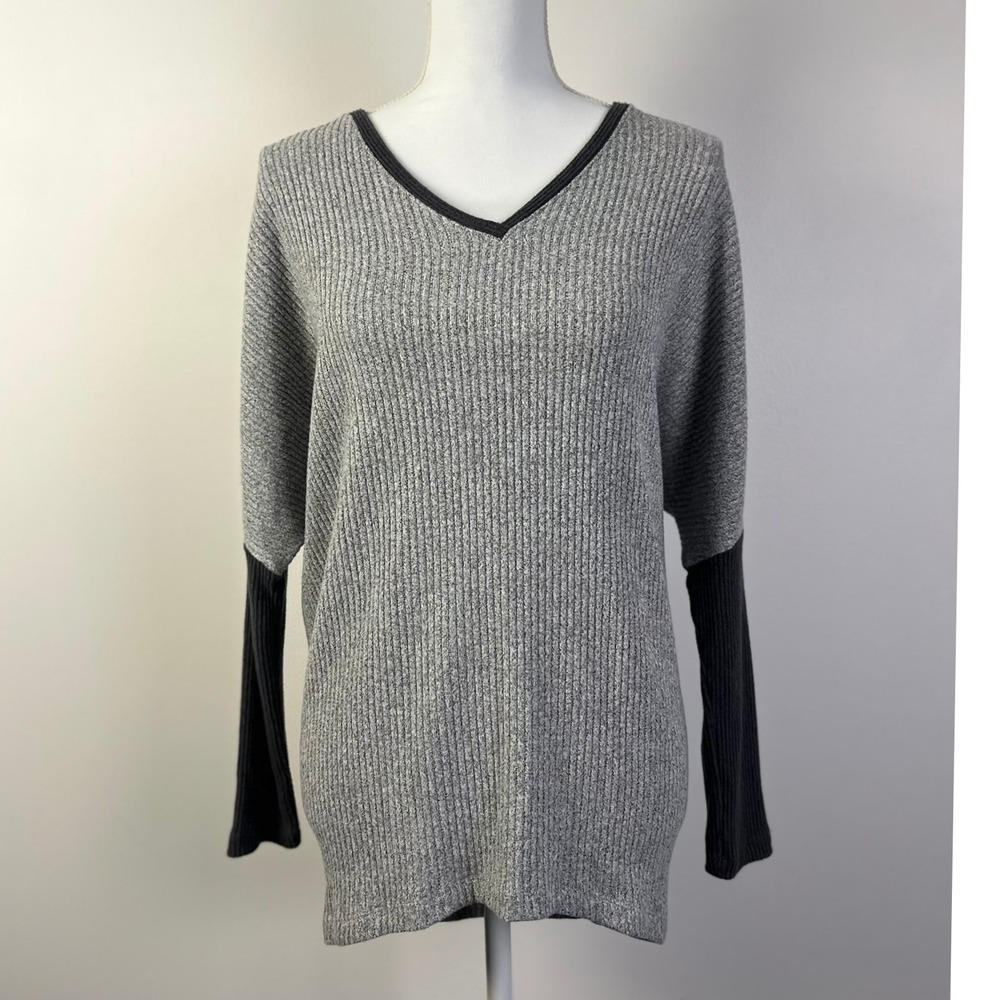 White House Black Market V-Neck Ribbed‎ Knit Dolman Sleeve Top XXS